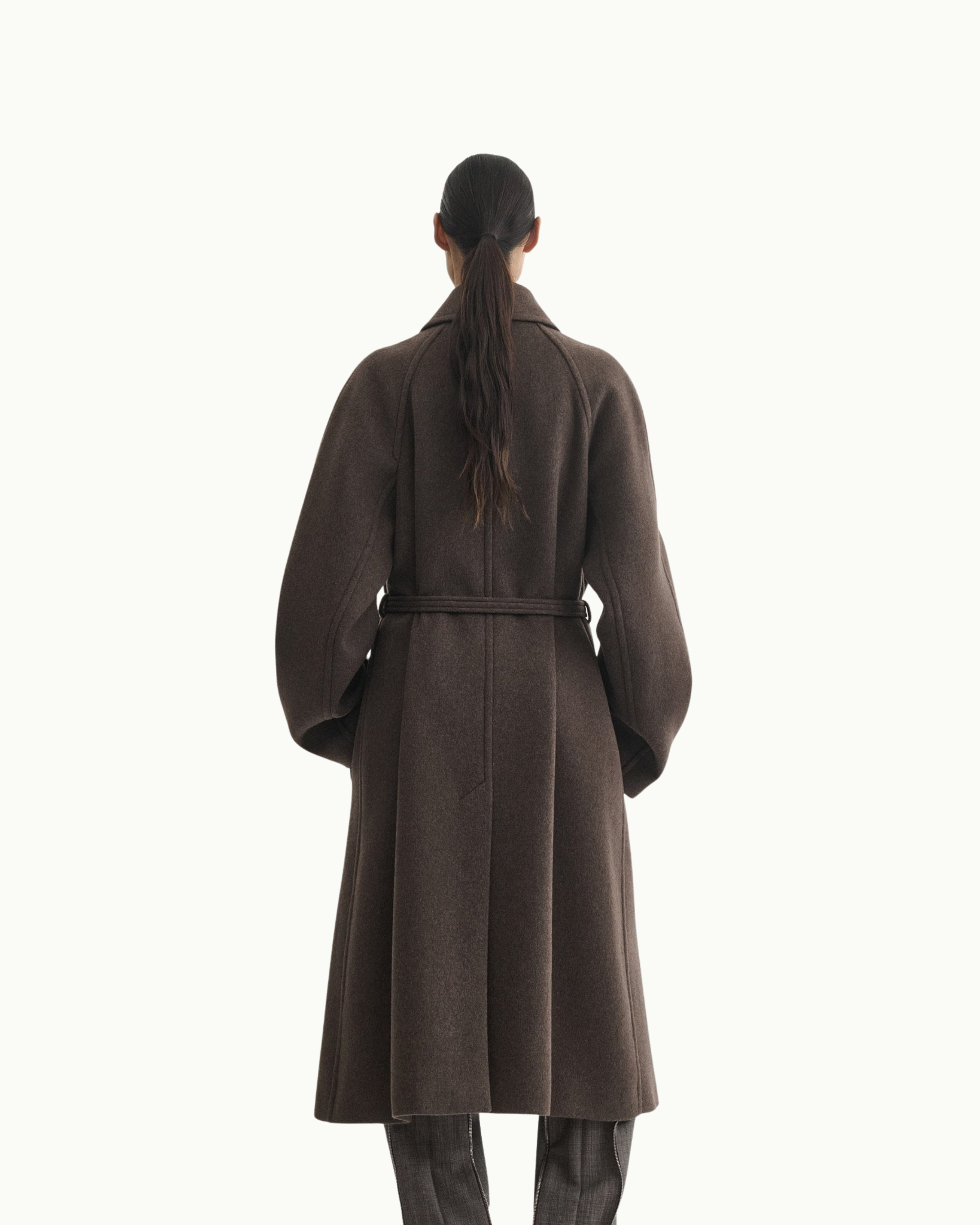 Curve Shoulder Coat